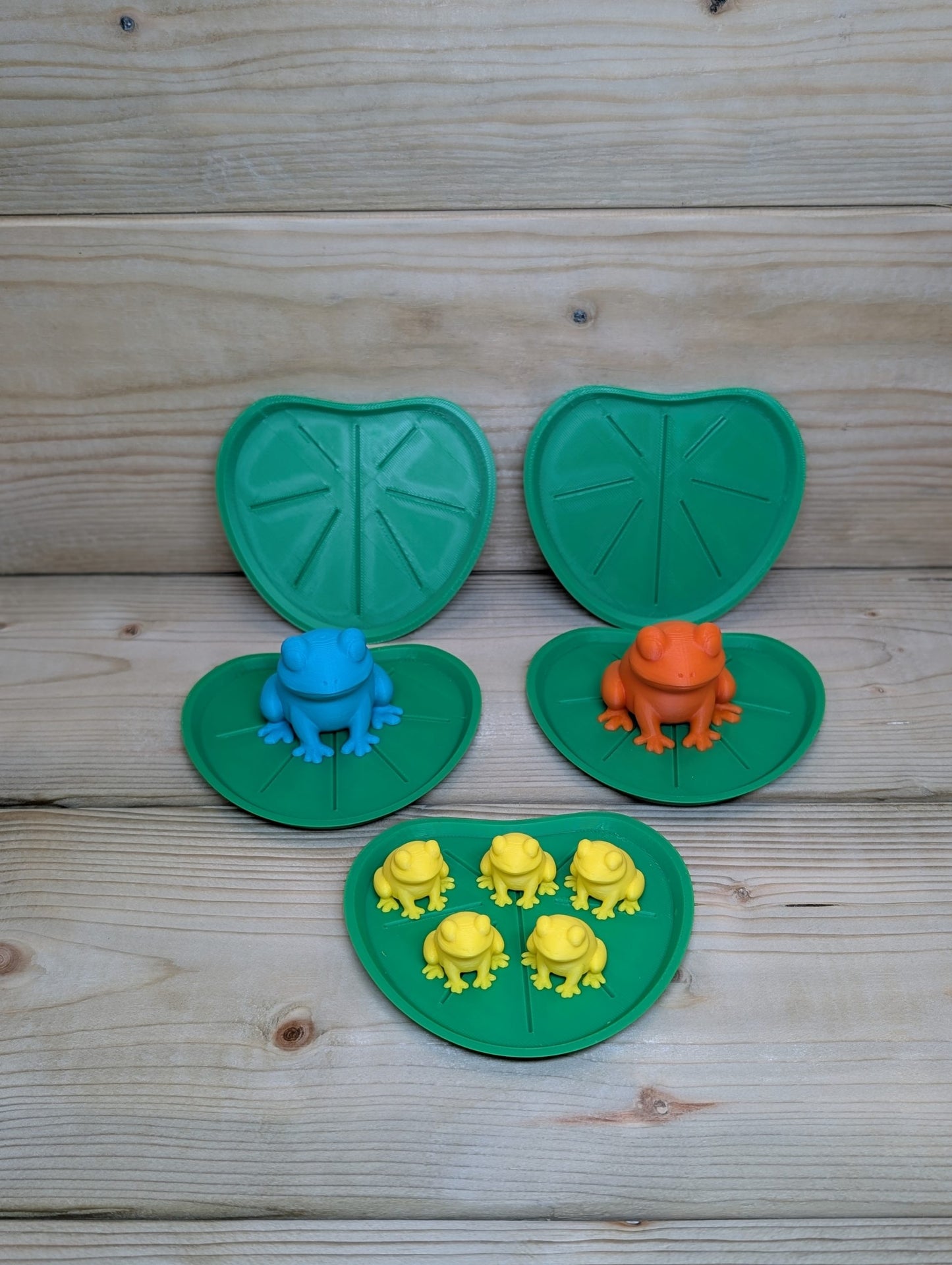 Small animal sensory mix - Frogs and Lily pads special offer image